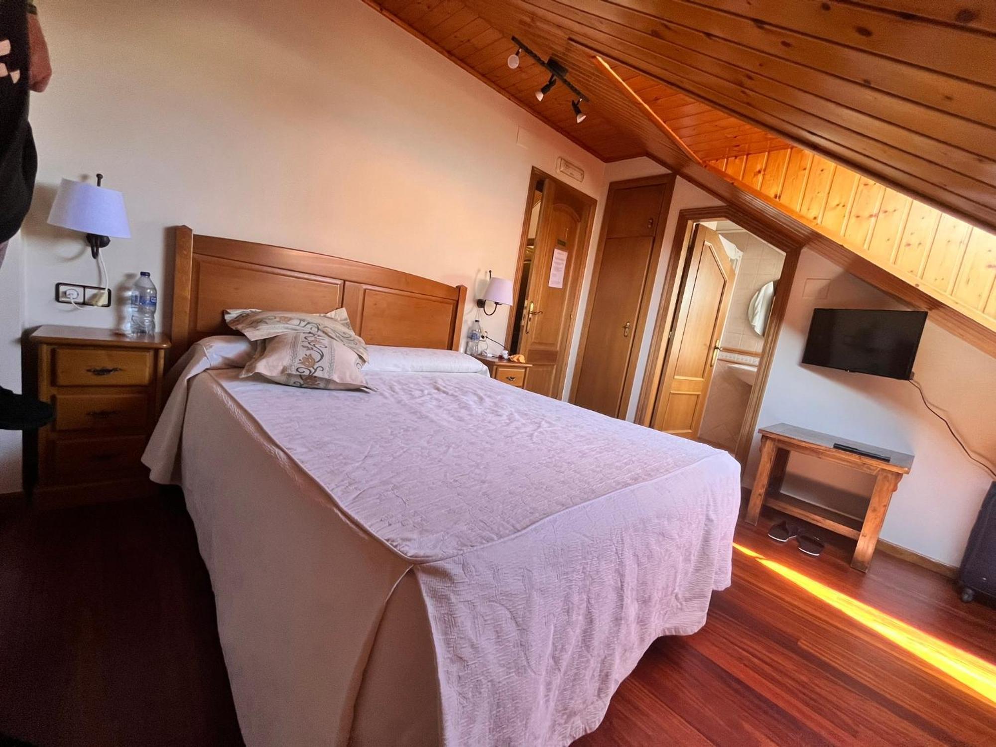 Caldelas Sacra-pension Rustica 3 Estrellas Casa de hóspedes